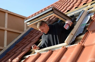 Pose de fenêtres de toit Velux à Moringhem